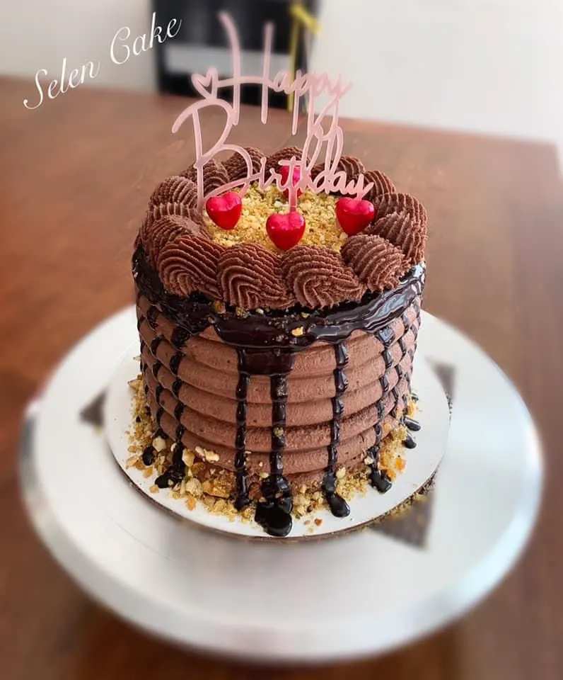 Chocolate Crocant Cake 